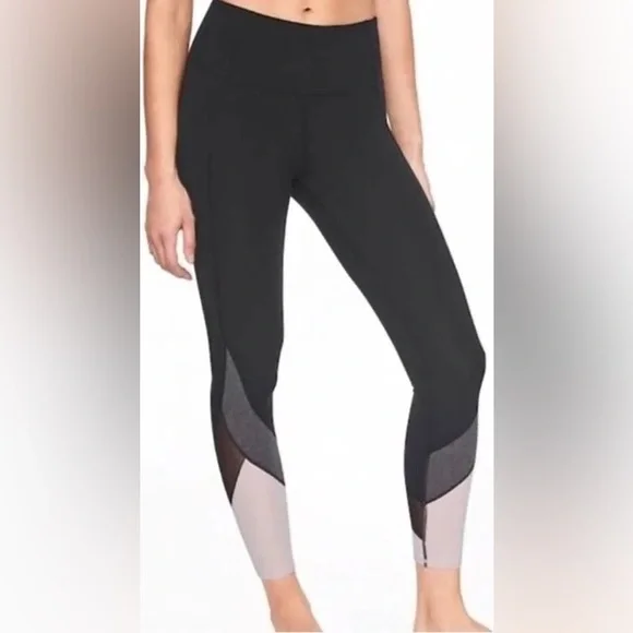 Athleta Colorblock Salutation 7/8 Leggings in Black Mesh & Pink - Picture 1 of 2